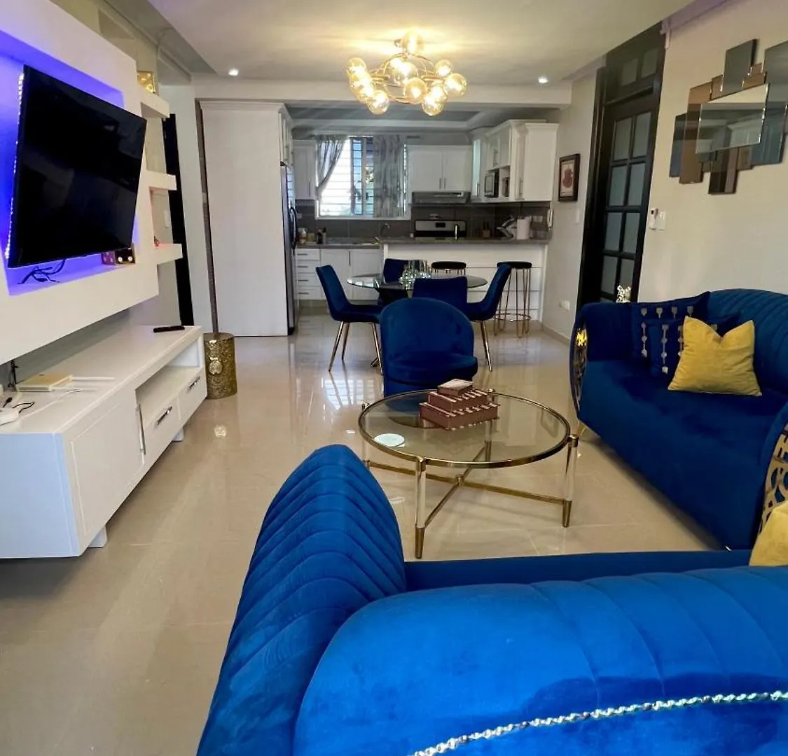산티아고 데 로스 카바예로스 Luxury 5 Beds Penthouse - Private Jacuzzi & Karaoke Bar 아파트